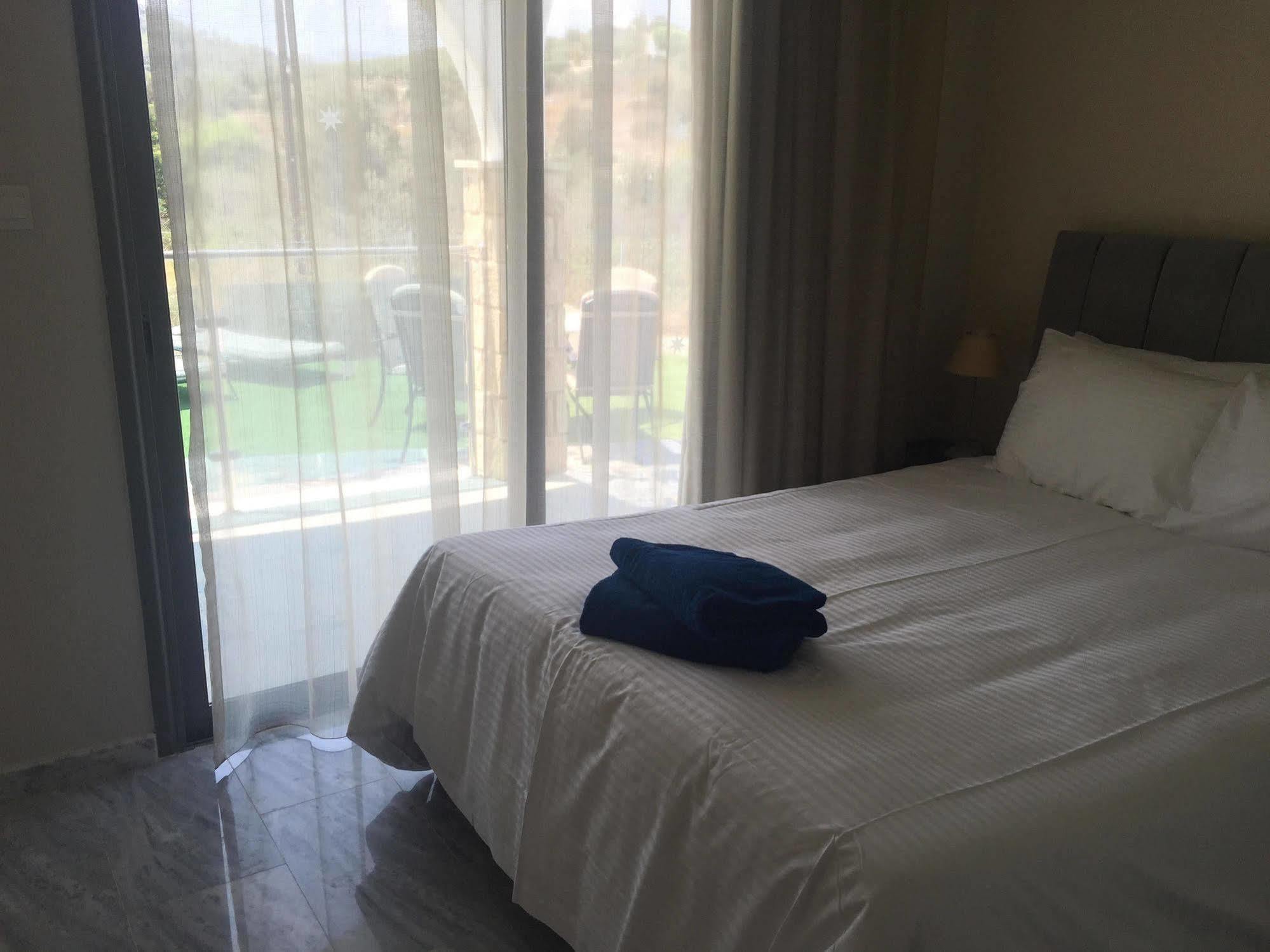 Latchi Escape Hotel And Suites Polis Exterior photo